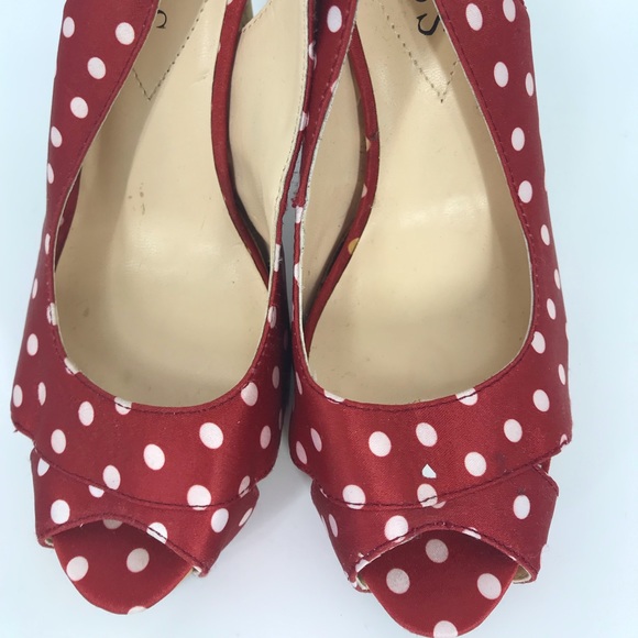 Guess red polka dot stacked heels. - Picture 1 of 7